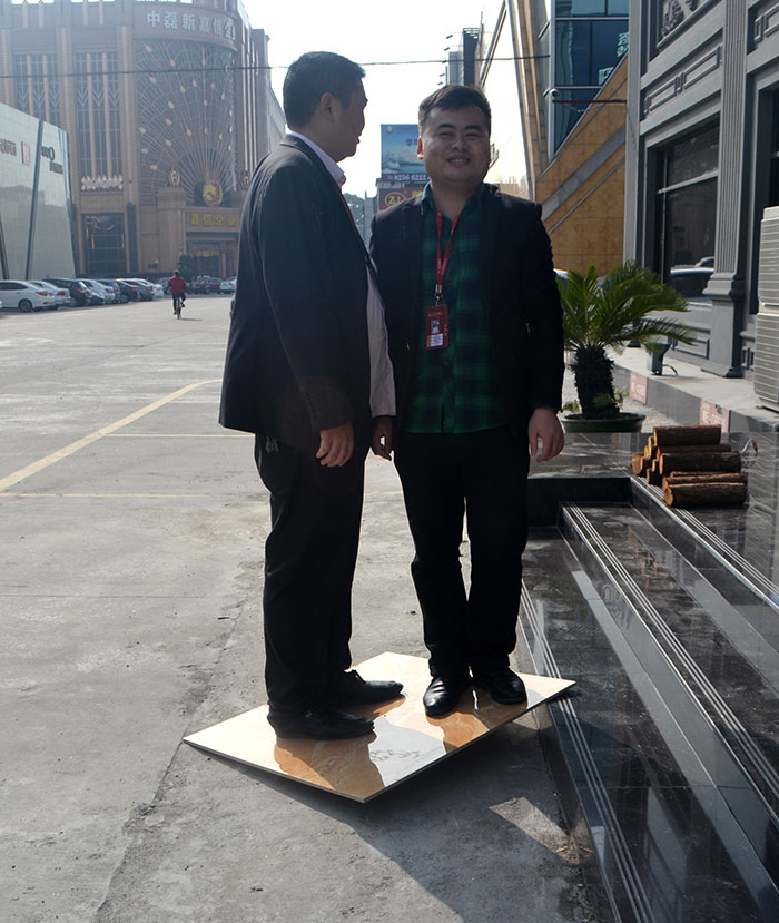  南宫娱乐9面通体大理石瓷砖  由内而外的完善升级-越裸越美 