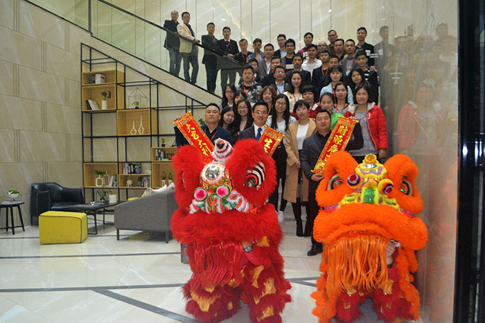 南宫娱乐新年开工，，，2017撸起袖子拼命干！