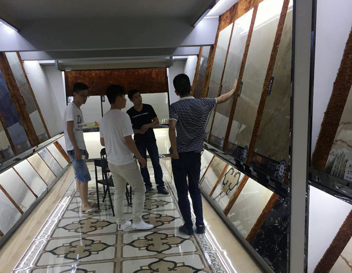 南宫娱乐瓷砖 揭阳榕城300方专卖店艳服开业，，，，，感受全新的视觉盛宴