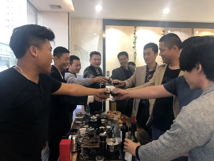 陶瓷一线品牌 南宫娱乐瓷砖 中山古镇300平专卖店开业盛典圆满乐成
