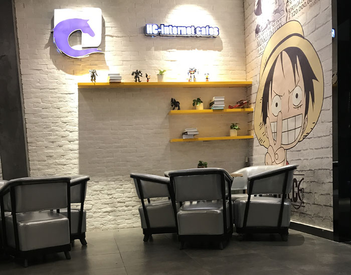 南宫娱乐现代仿古砖案例:别说了，，，，，一起去这个1000方的网咖开黑！