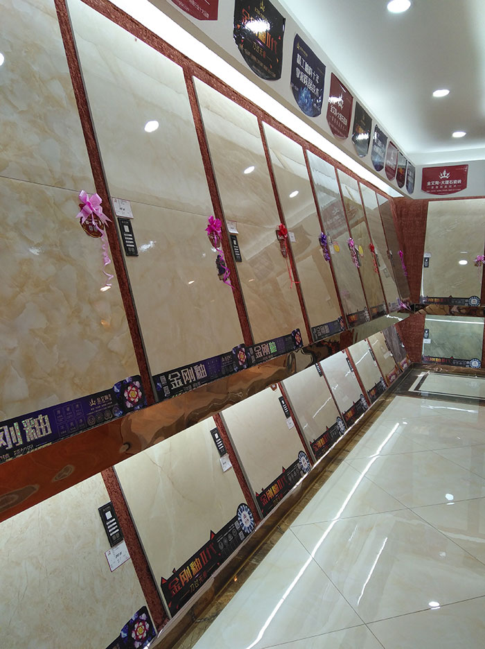 南宫娱乐湖北十堰专卖店选材区